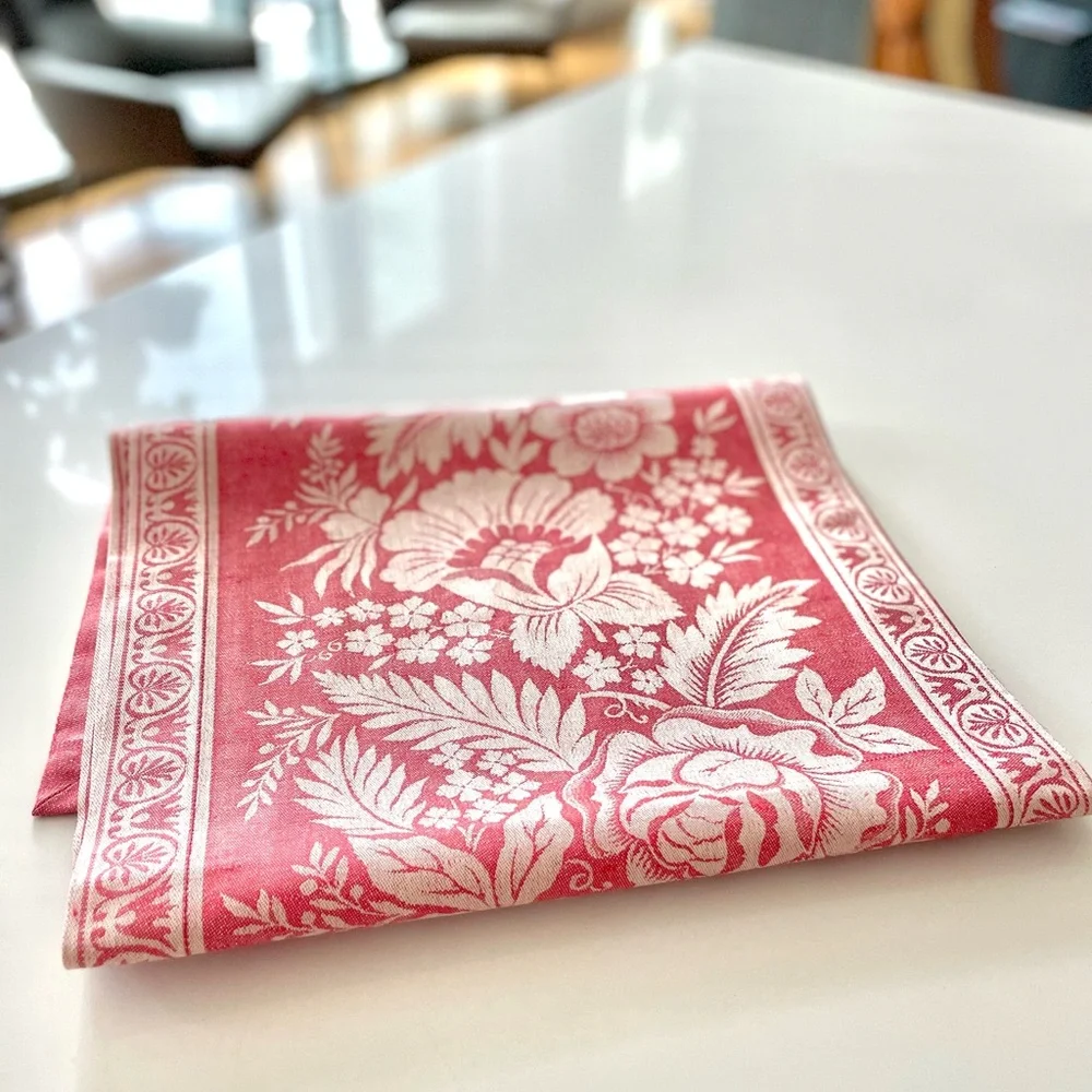 Williams Sonoma Red and White Floral Table Runner